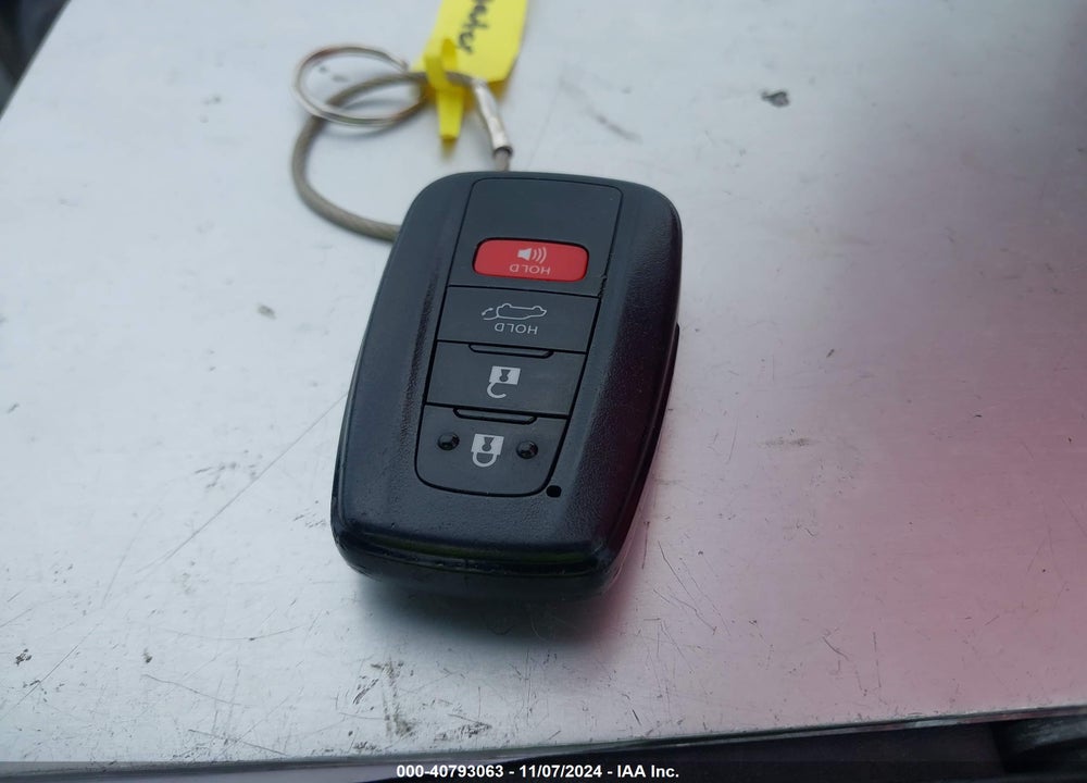 2022 TOYOTA HIGHLANDER XLE VIN: 5TDGZRAH3NS543960