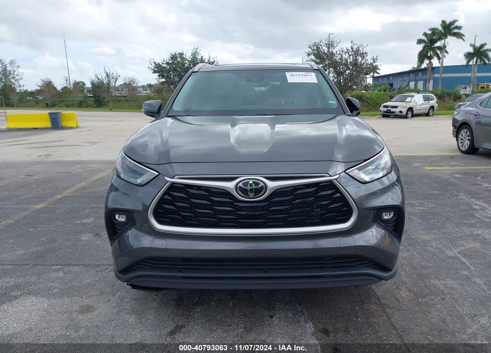 2022 TOYOTA HIGHLANDER XLE VIN: 5TDGZRAH3NS543960