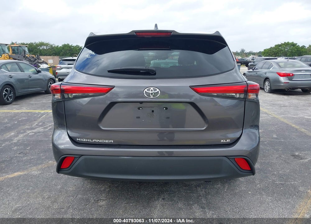 2022 TOYOTA HIGHLANDER XLE VIN: 5TDGZRAH3NS543960