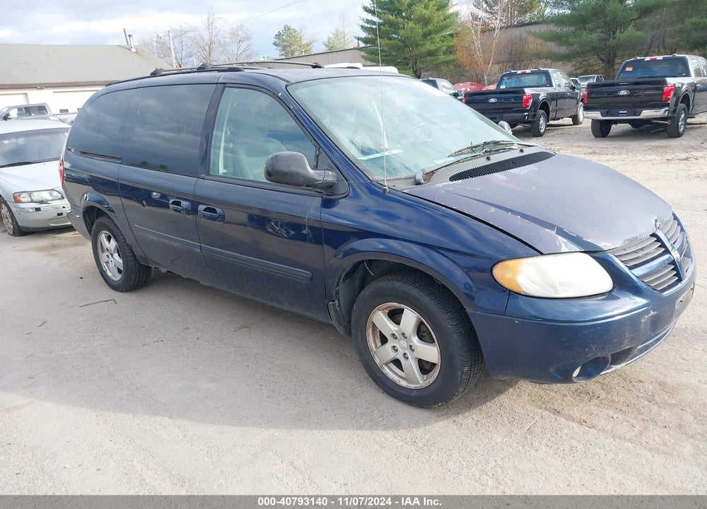 2005 DODGE GRAND CARAVAN SXT VIN: 2D4GP44L15R504336