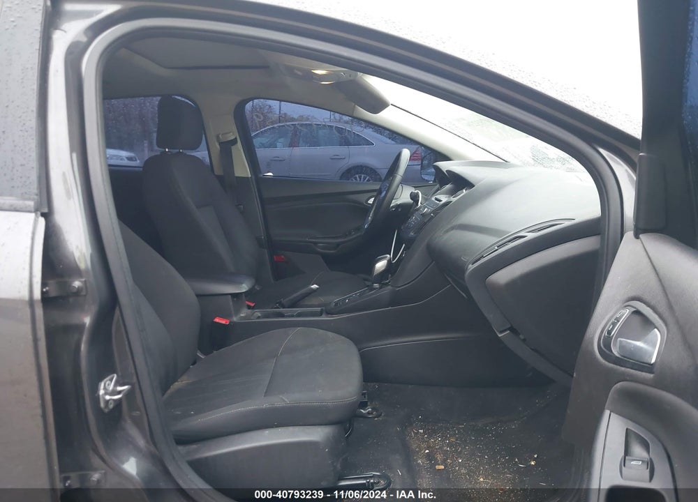 2016 FORD FOCUS SE VIN: 1FADP3F21GL267038