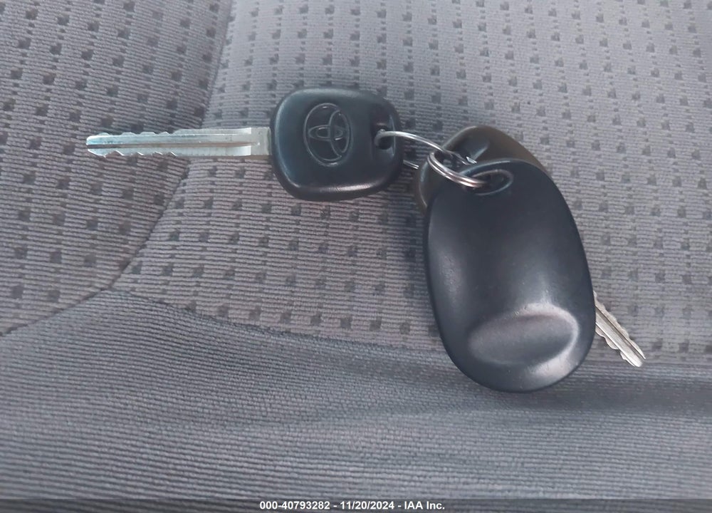 2006 TOYOTA SIENNA LE VIN: 5TDZA23C06S457824