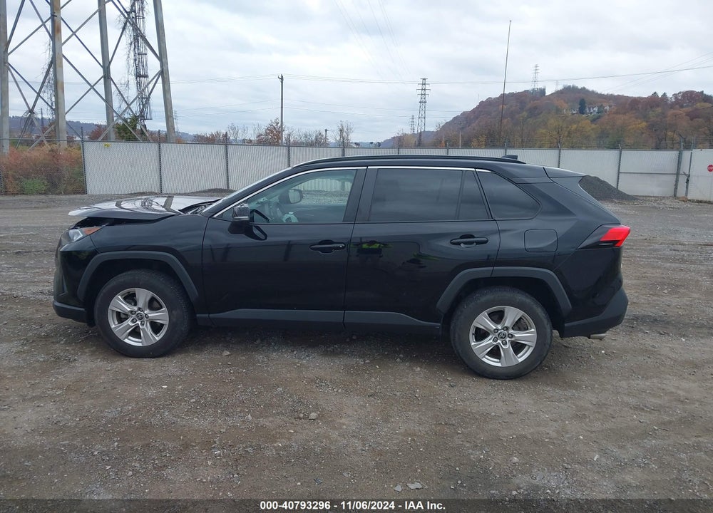 2021 TOYOTA RAV4 XLE VIN: 2T3P1RFV9MC242470