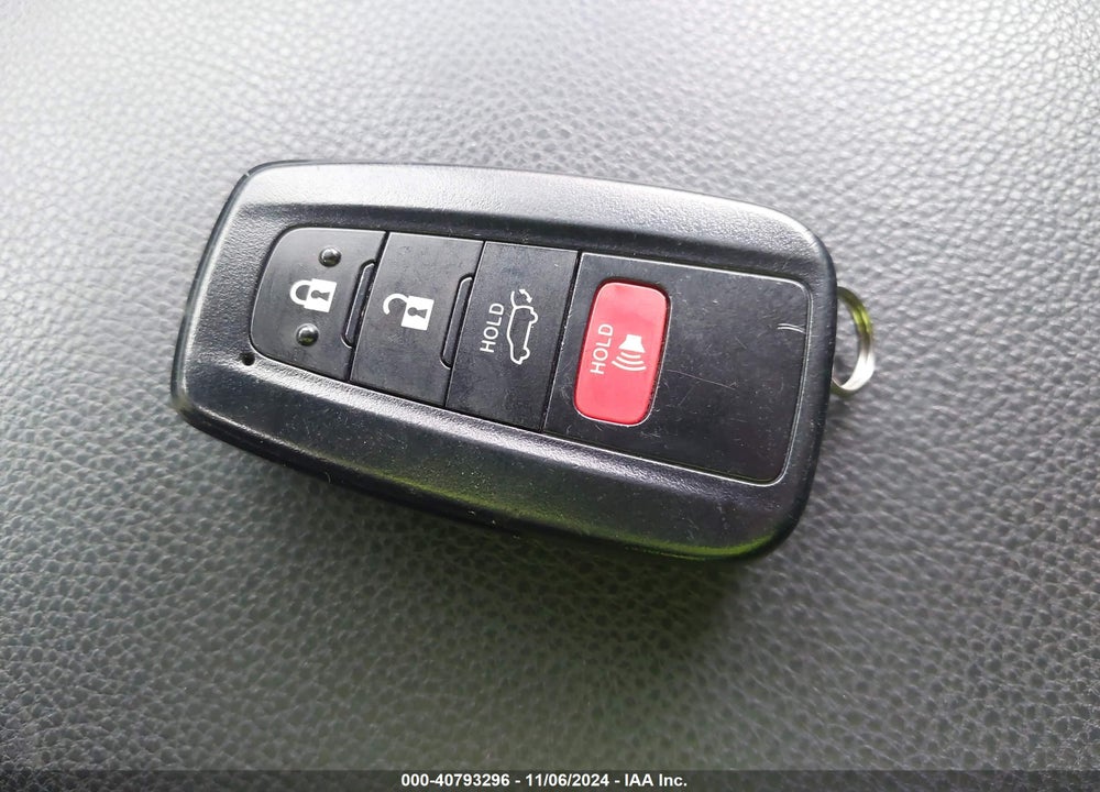 2021 TOYOTA RAV4 XLE VIN: 2T3P1RFV9MC242470