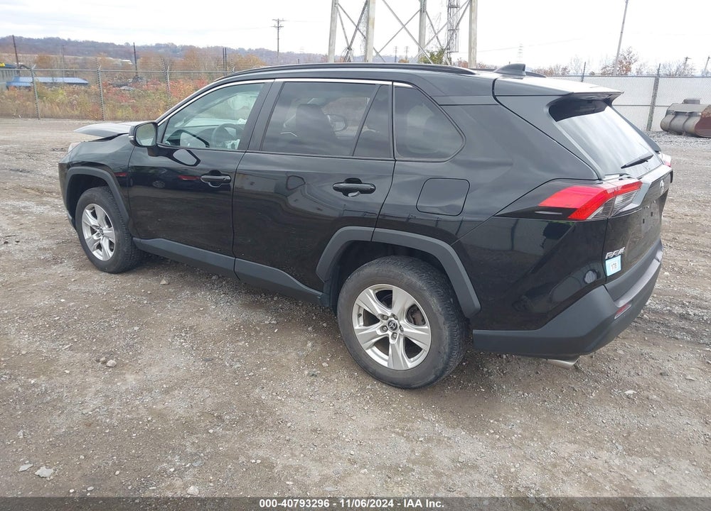 2021 TOYOTA RAV4 XLE VIN: 2T3P1RFV9MC242470