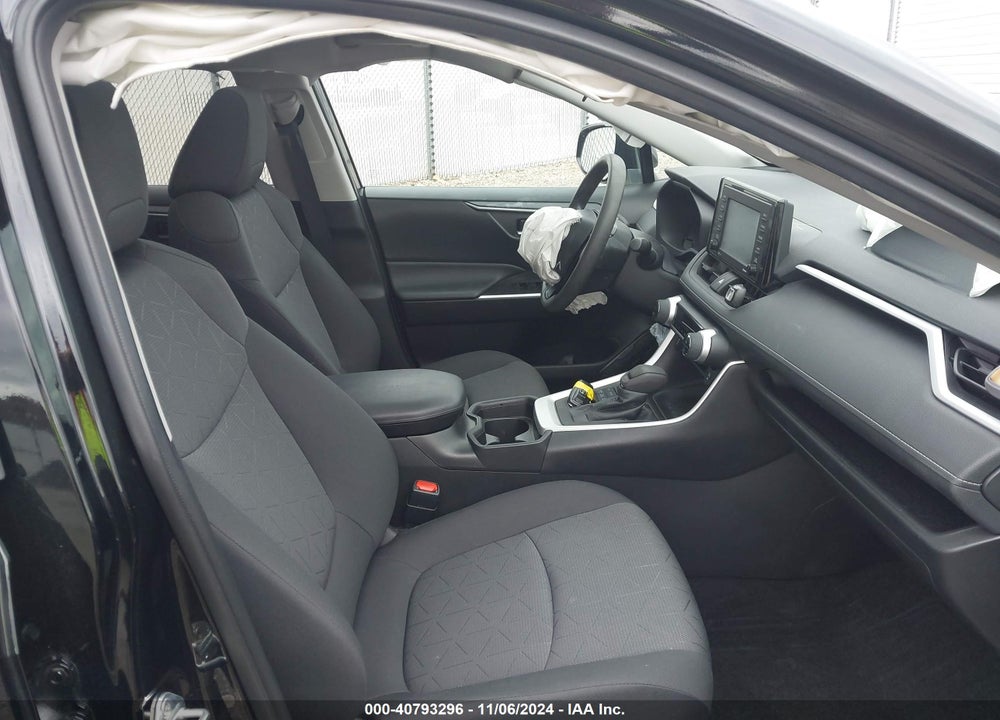 2021 TOYOTA RAV4 XLE VIN: 2T3P1RFV9MC242470