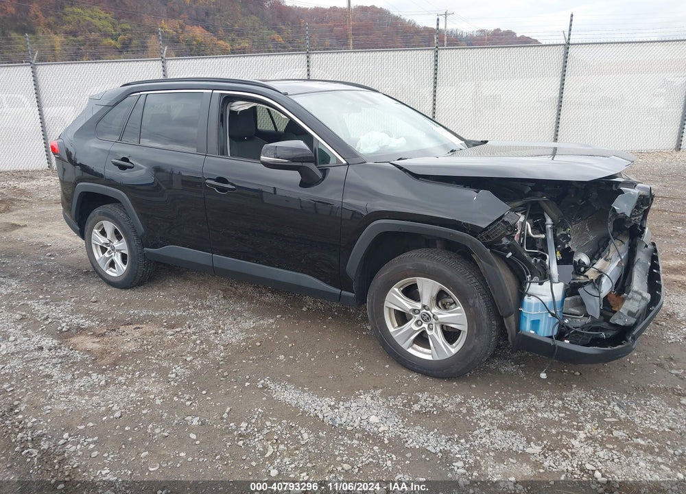 2021 TOYOTA RAV4 XLE VIN: 2T3P1RFV9MC242470