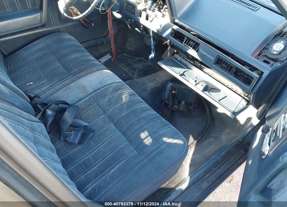 1988 OLDSMOBILE CUTLASS CIERA VIN: 2G3AJ51W2J2338128