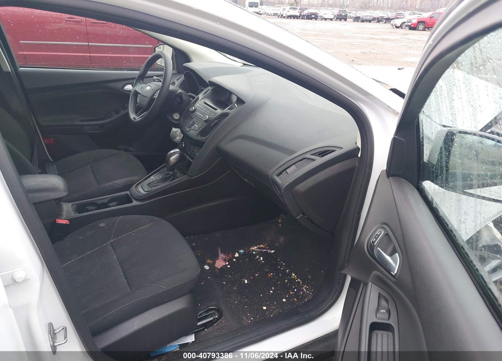 2016 FORD FOCUS SE VIN: 1FADP3F27GL373476