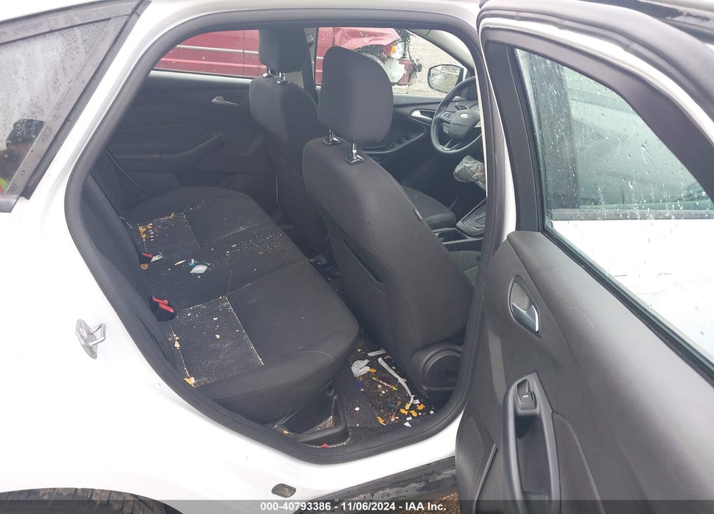 2016 FORD FOCUS SE VIN: 1FADP3F27GL373476