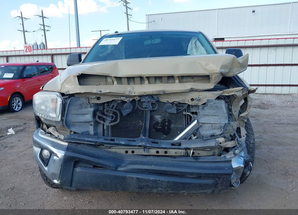 2017 TOYOTA TUNDRA SR5 5.7L V8 VIN: 5TFDW5F1XHX654598