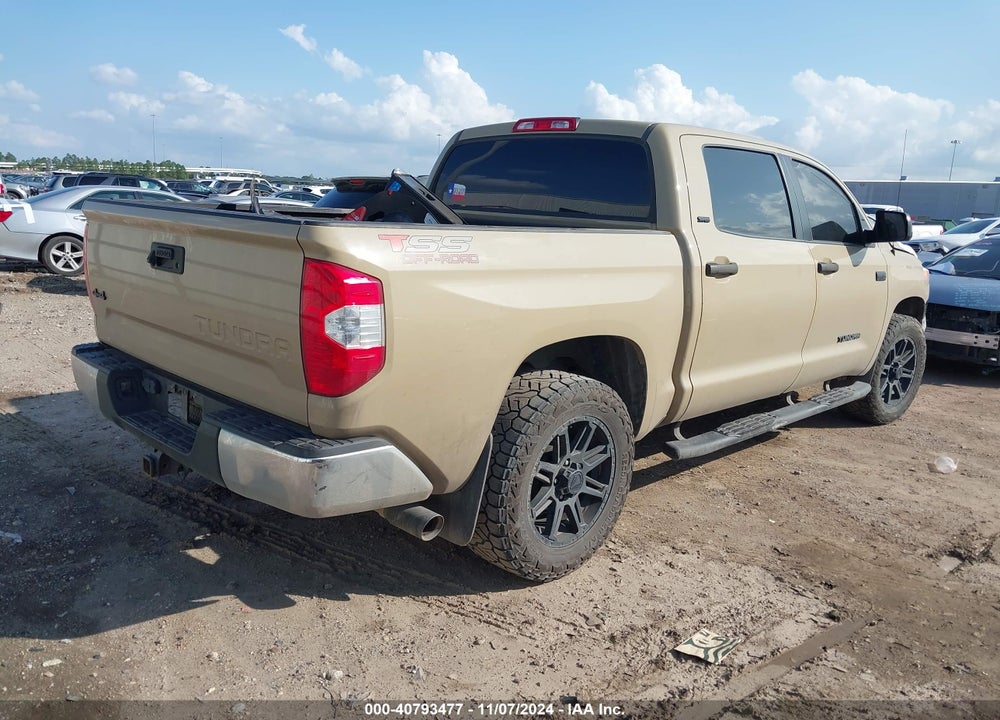 2017 TOYOTA TUNDRA SR5 5.7L V8 VIN: 5TFDW5F1XHX654598