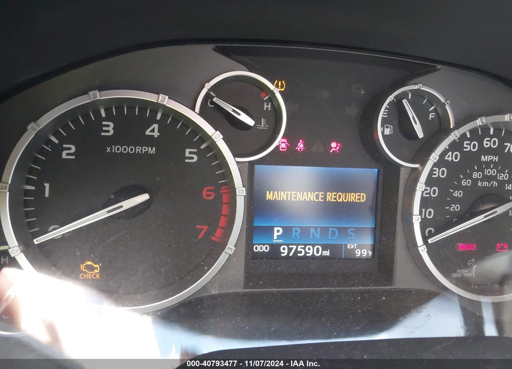 2017 TOYOTA TUNDRA SR5 5.7L V8 VIN: 5TFDW5F1XHX654598