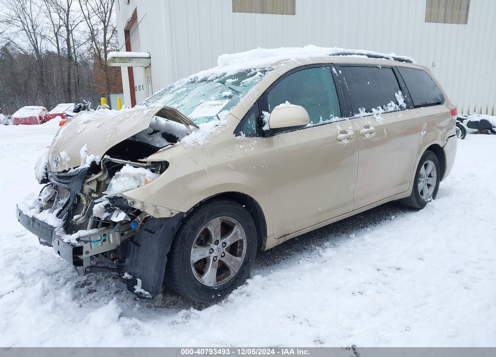 2011 TOYOTA SIENNA LE V6 VIN: 5TDKK3DC1BS086881