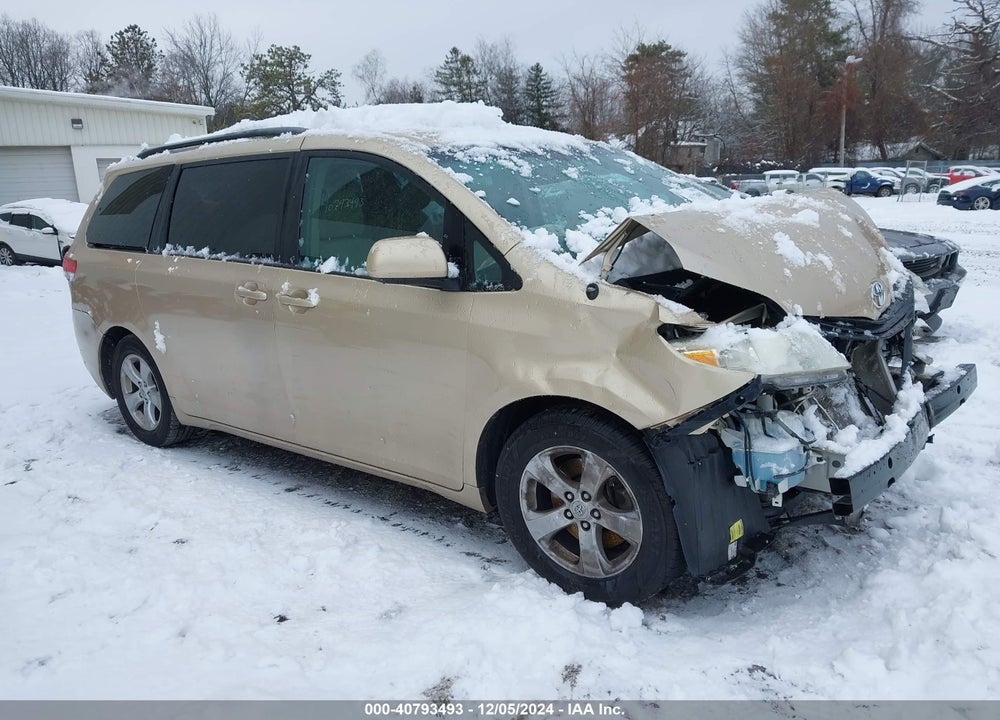 2011 TOYOTA SIENNA LE V6 VIN: 5TDKK3DC1BS086881