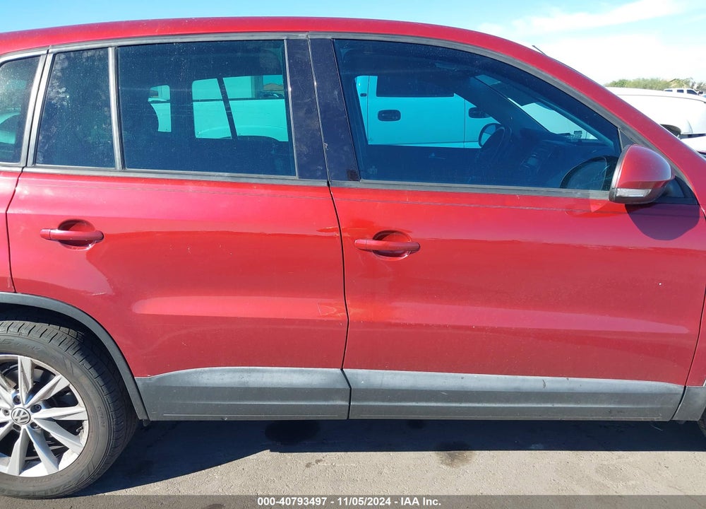 2014 VOLKSWAGEN TIGUAN SE VIN: WVGBV3AX9EW052024