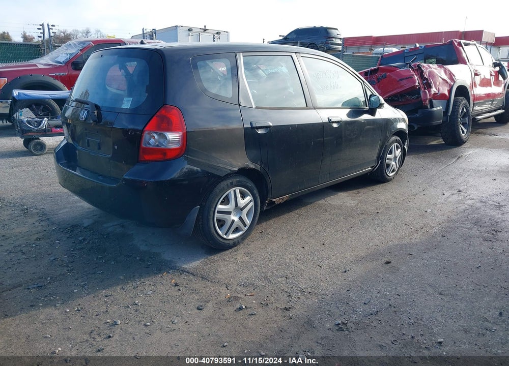 2008 HONDA FIT VIN: JHMGD37468S029658
