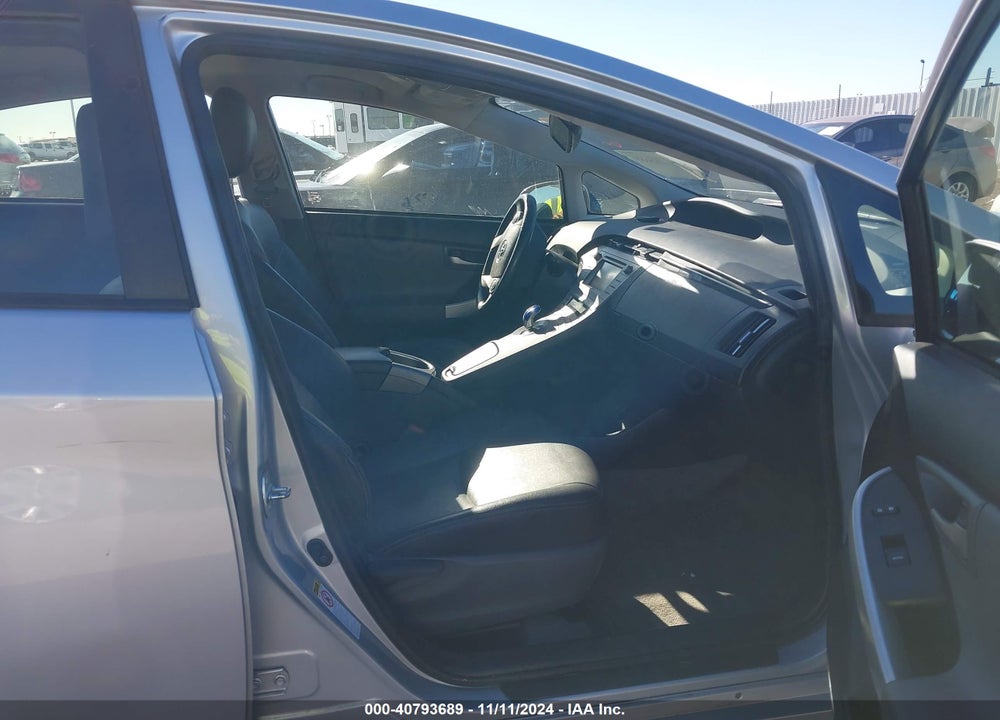 2015 TOYOTA PRIUS VIN: JTDKN3DU9F0440526