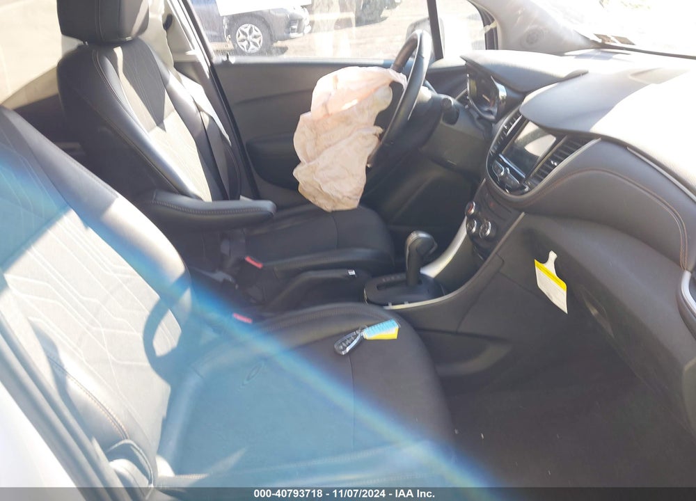 2019 CHEVROLET TRAX LT VIN: 3GNCJPSB8KL360146