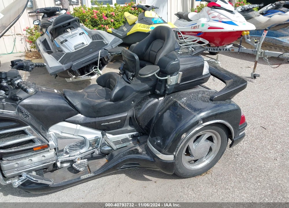 2010 HONDA GL1800 VIN: 1HFSC47G6AA907198