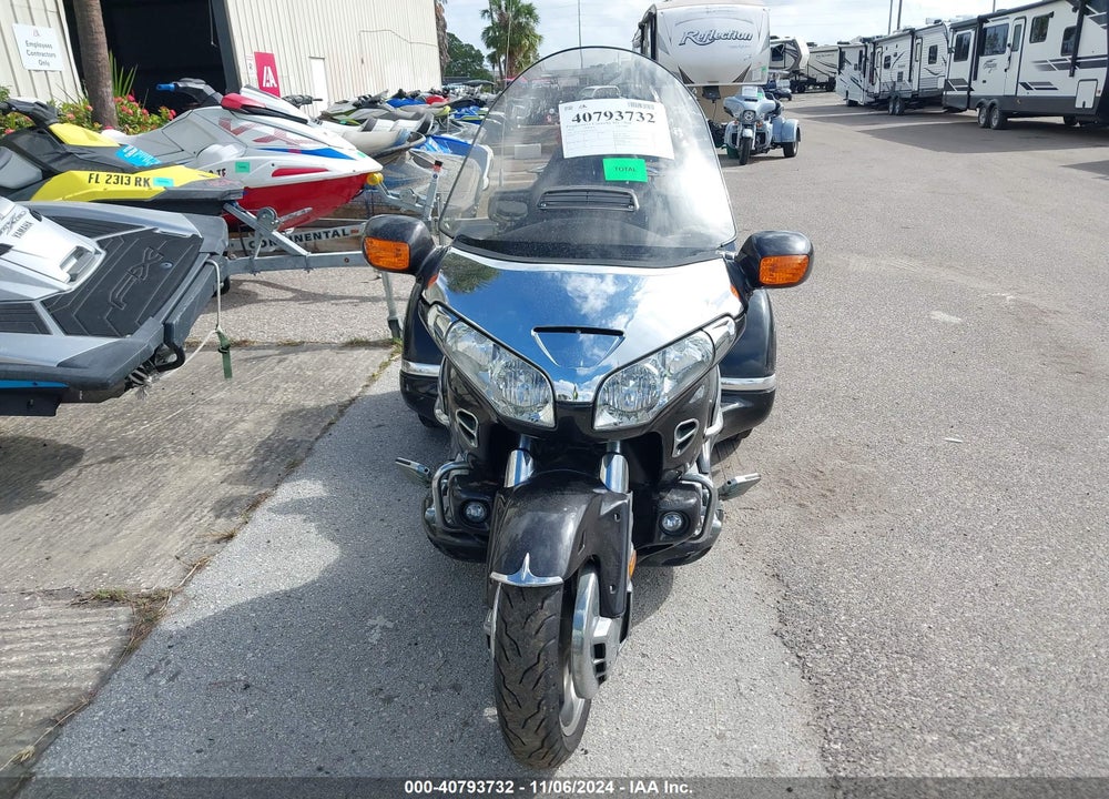2010 HONDA GL1800 VIN: 1HFSC47G6AA907198