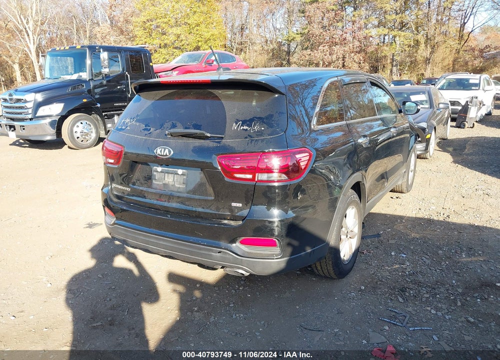 2019 KIA SORENTO 2.4L LX VIN: 5XYPGDA39KG553012