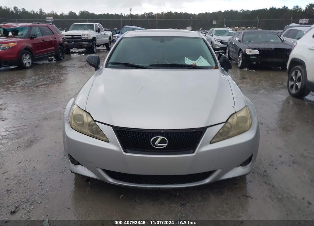 2007 LEXUS IS 350 VIN: JTHBE262872008827