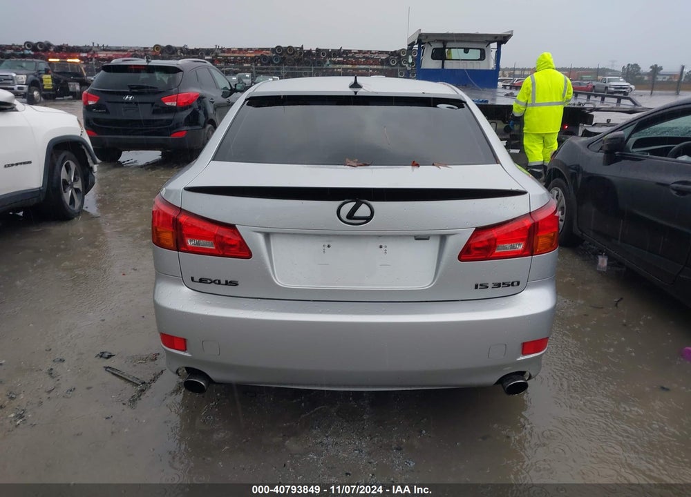 2007 LEXUS IS 350 VIN: JTHBE262872008827