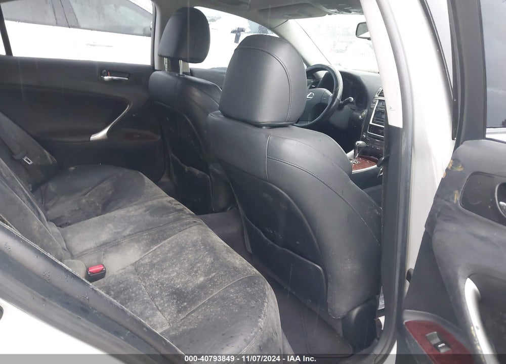 2007 LEXUS IS 350 VIN: JTHBE262872008827