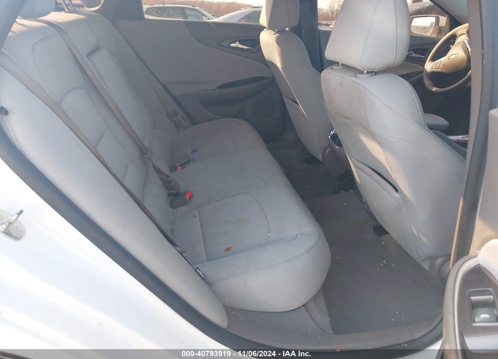 2018 CHEVROLET MALIBU LT VIN: 1G1ZD5ST1JF115326