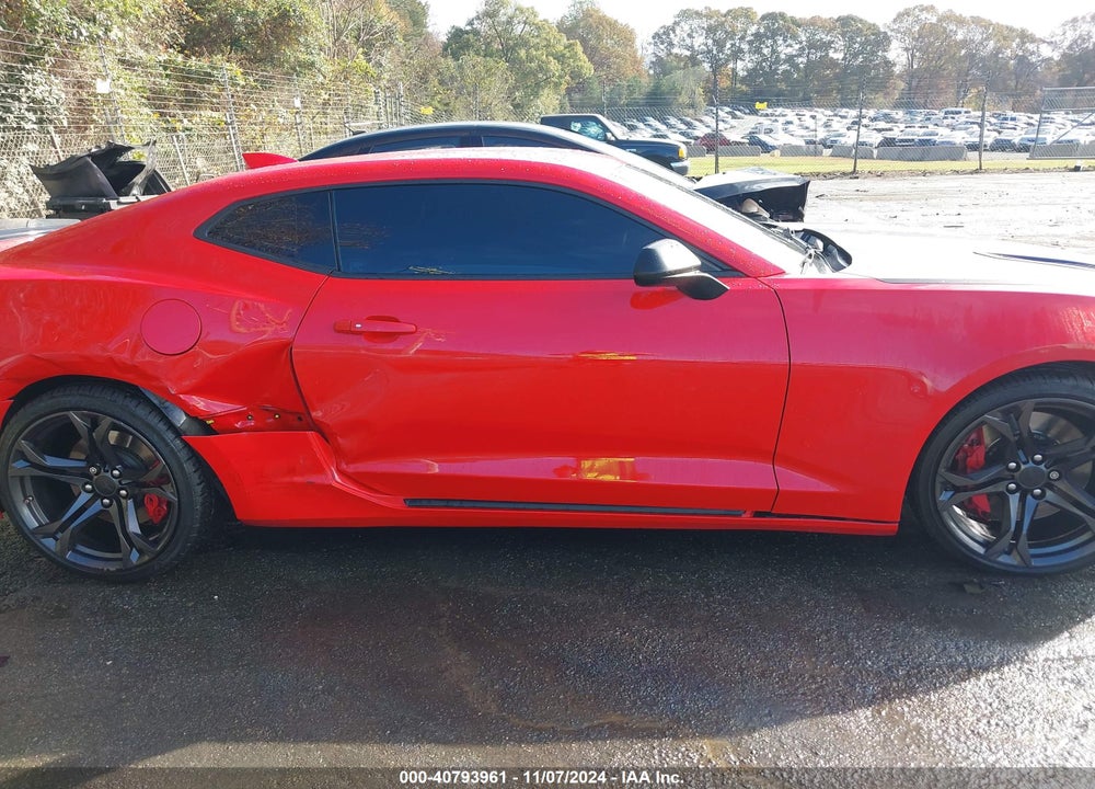 2017 CHEVROLET CAMARO VIN: 1G1FE1R71H0207616