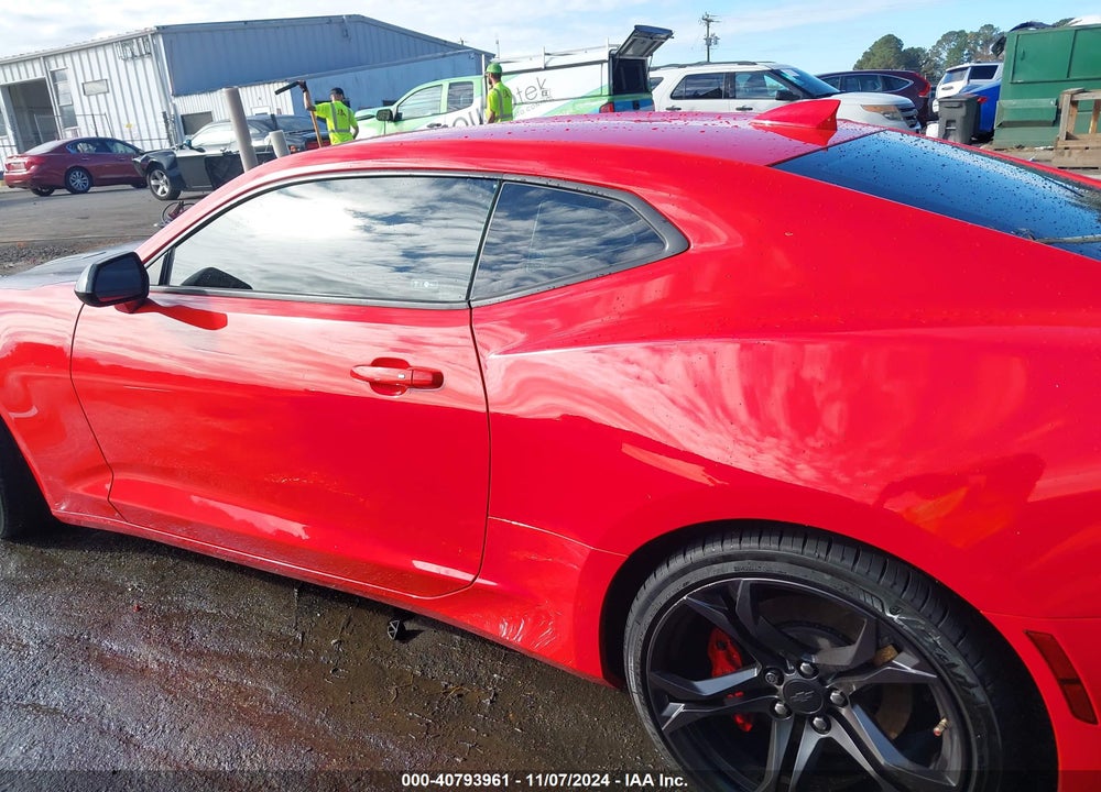 2017 CHEVROLET CAMARO VIN: 1G1FE1R71H0207616