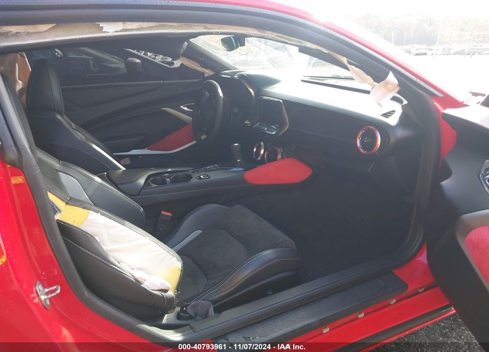 2017 CHEVROLET CAMARO VIN: 1G1FE1R71H0207616