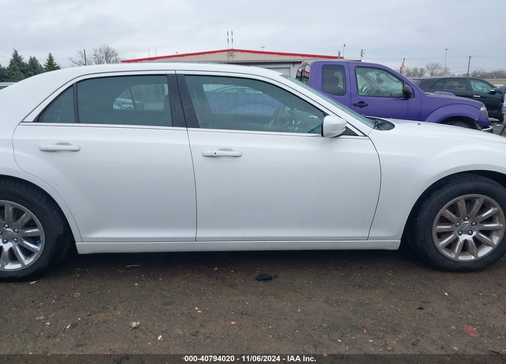2014 CHRYSLER 300 VIN: 2C3CCAAG7EH355437