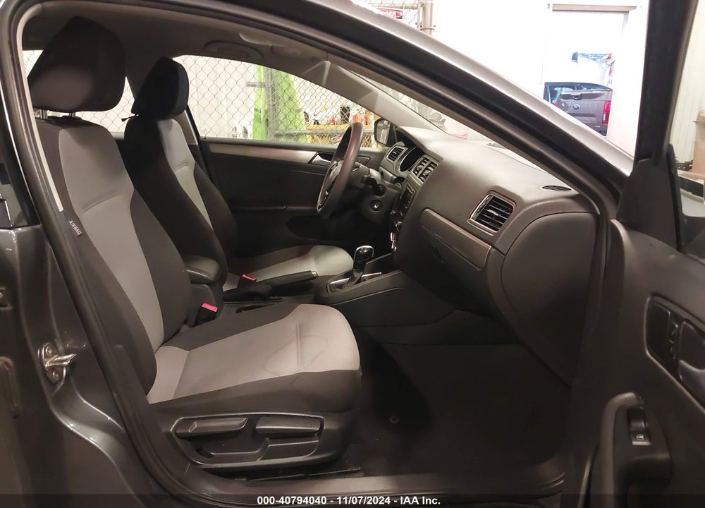 2018 VOLKSWAGEN JETTA 1.4T S VIN: 3VW2B7AJ6JM257615