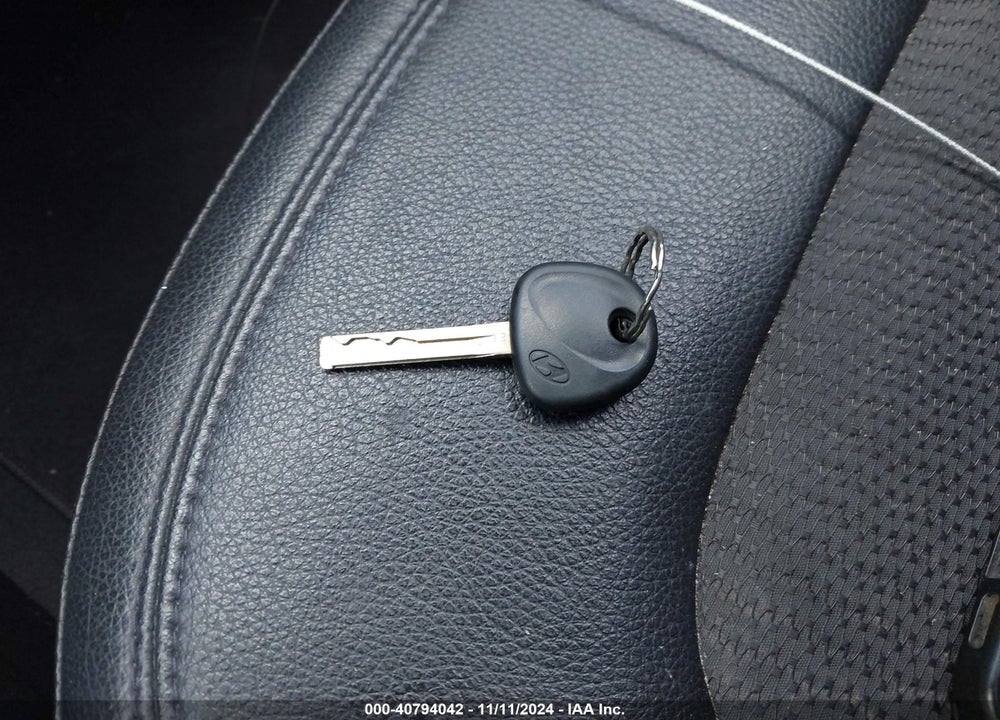 2013 HYUNDAI TUCSON GLS VIN: KM8JUCAC3DU559698