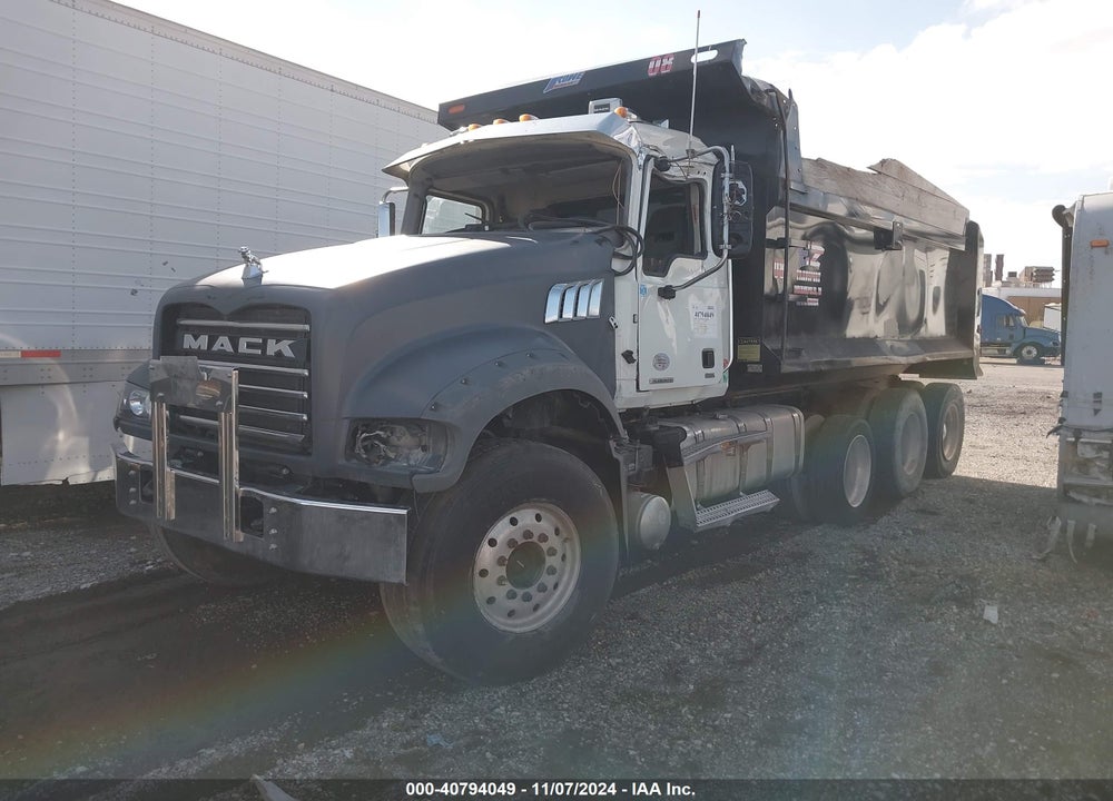 2022 MACK GRANITE VIN: 1M2GR2GC7NM027708