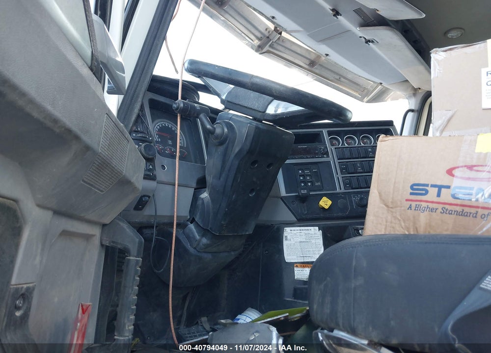 2022 MACK GRANITE VIN: 1M2GR2GC7NM027708