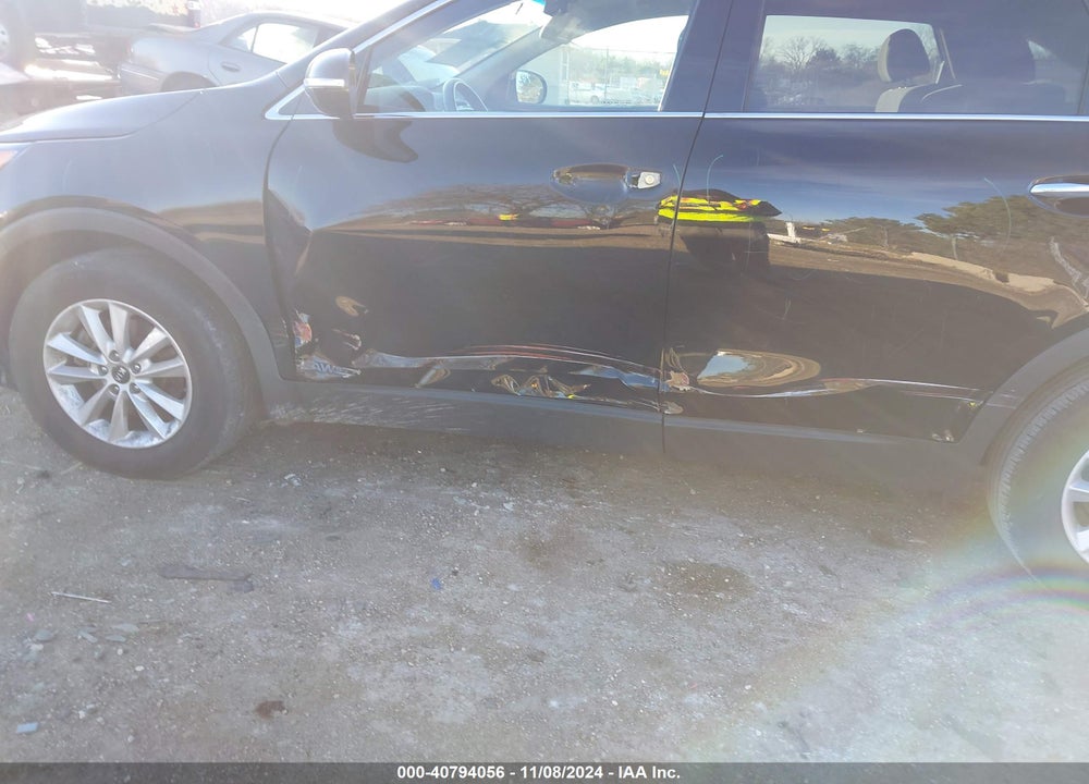 2019 KIA SORENTO 2.4L LX VIN: 5XYPGDA39KG592294