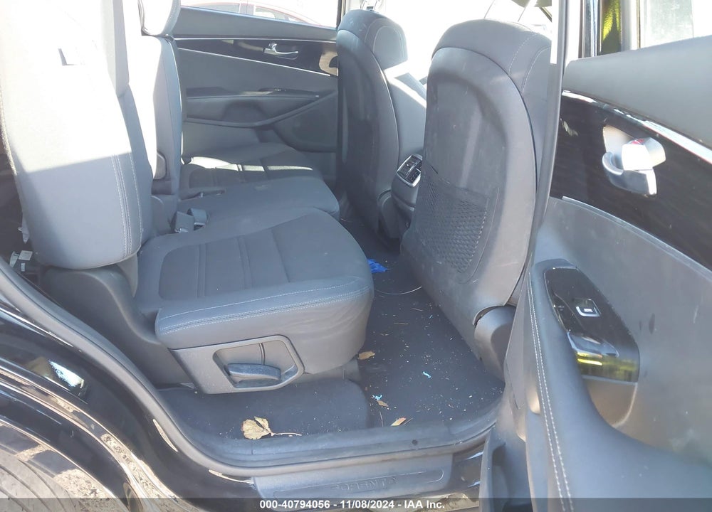 2019 KIA SORENTO 2.4L LX VIN: 5XYPGDA39KG592294
