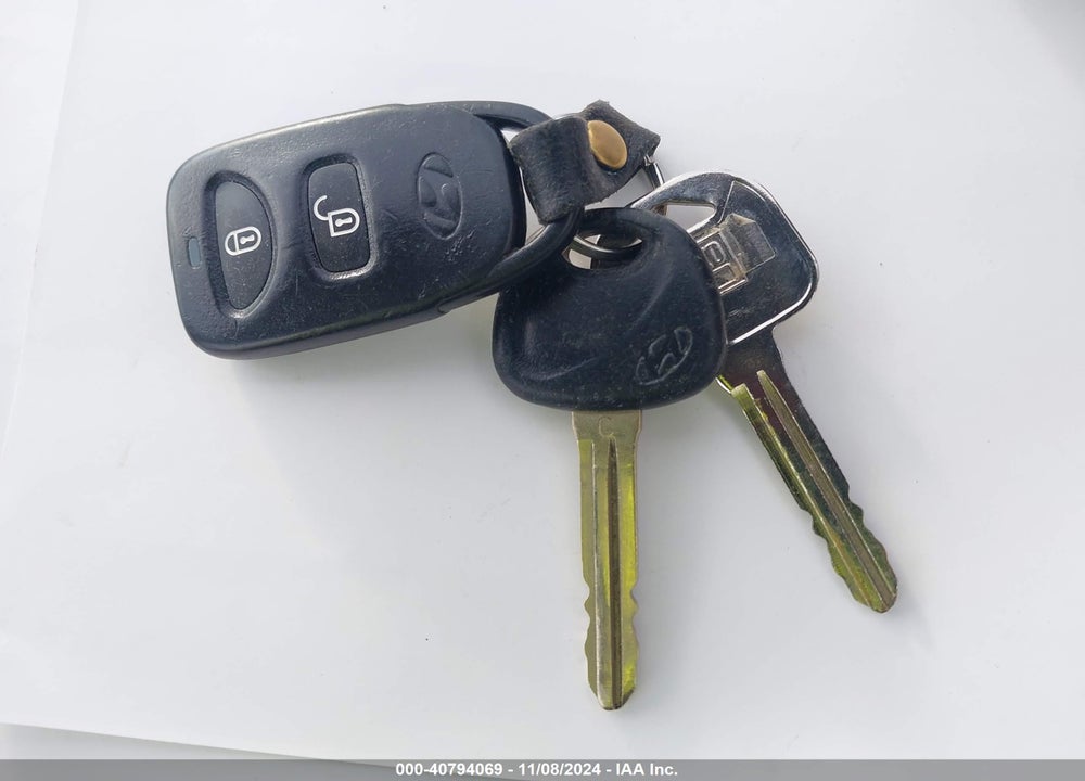 2007 HYUNDAI SANTA FE GLS VIN: 5NMSG13D87H108143