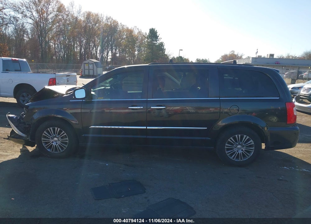 2014 CHRYSLER TOWN & COUNTRY VIN: 2C4RC1CG8ER377153