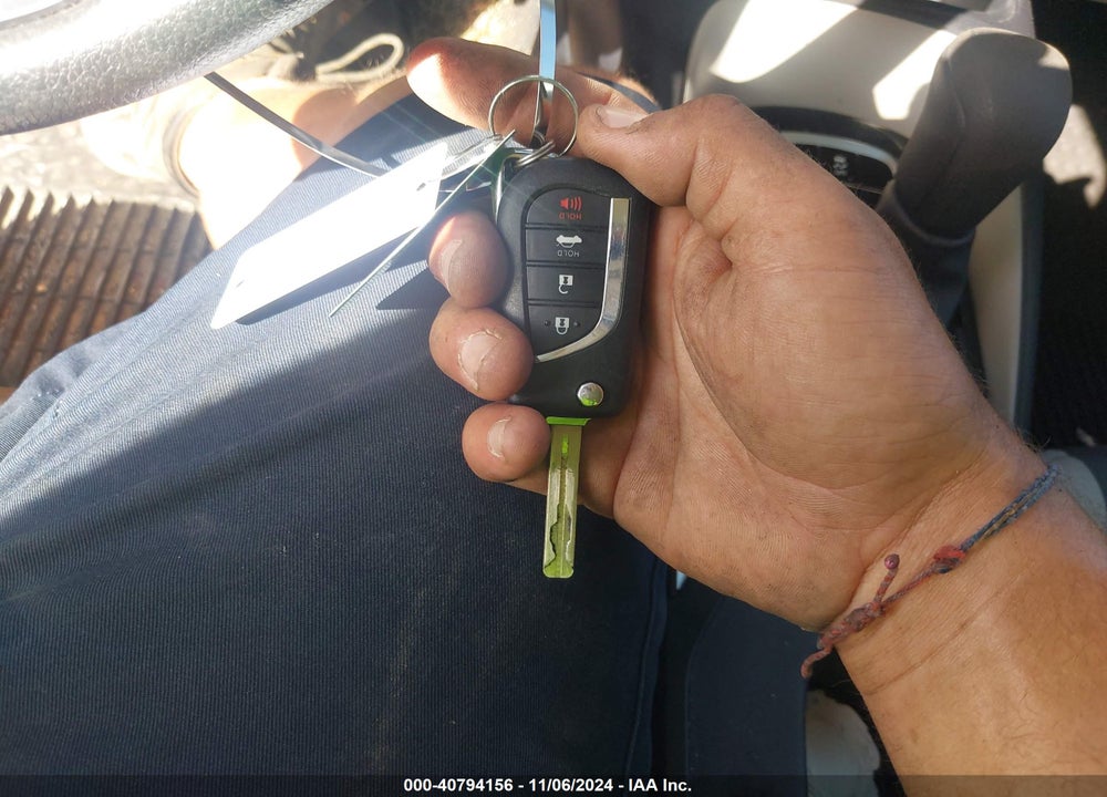 2024 TOYOTA COROLLA LE VIN: 5YFB4MDE4RP084465