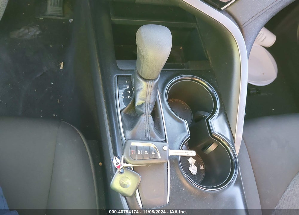 2019 TOYOTA CAMRY LE VIN: 4T1B11HK3KU192166