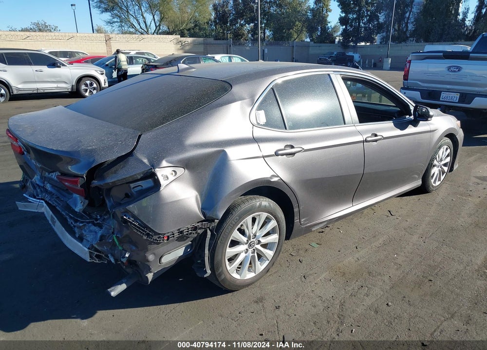 2019 TOYOTA CAMRY LE VIN: 4T1B11HK3KU192166