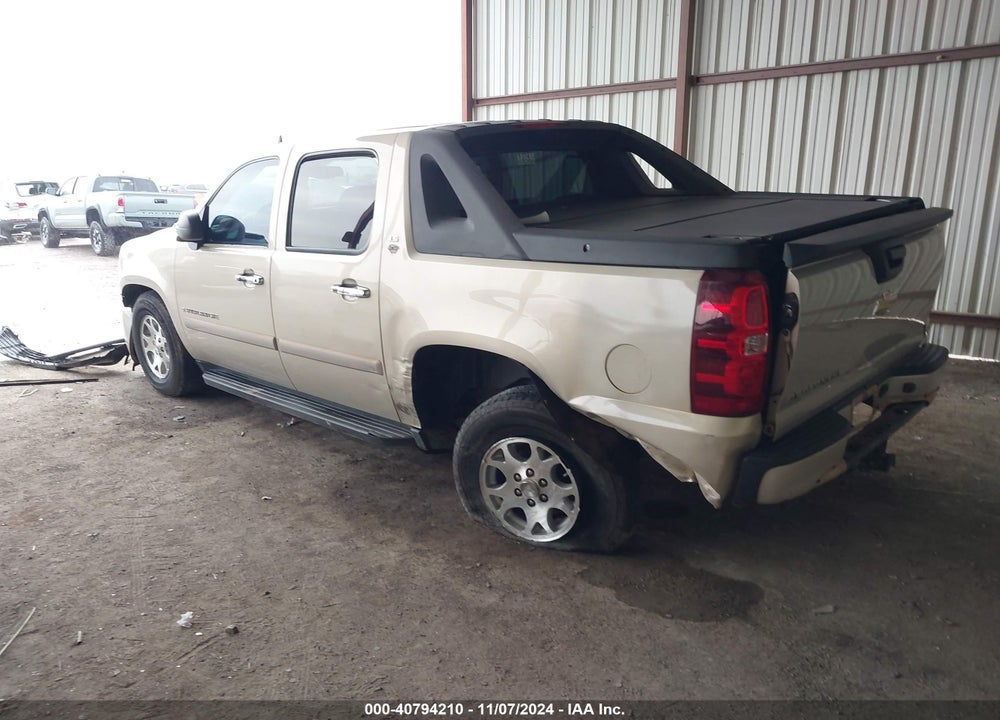 2007 CHEVROLET AVALANCHE 1500 LS VIN: 3GNEC120X7G140604