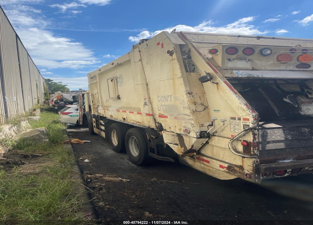 2013 MACK 600 LEU600 VIN: 1M2AU02C4DM007074