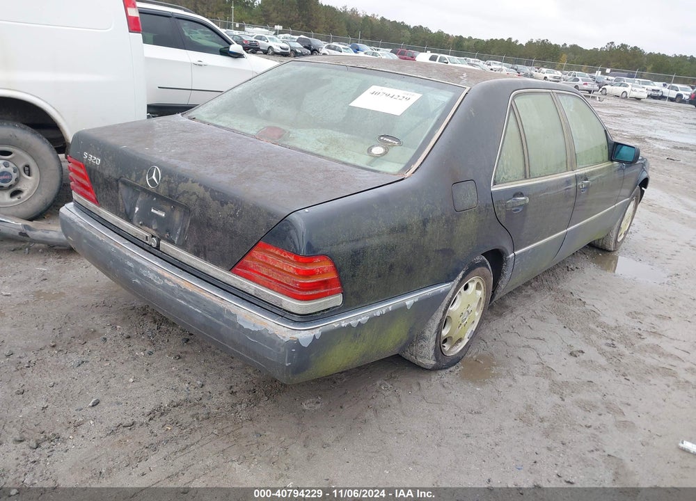 1994 MERCEDES-BENZ S 320 VIN: WDBGA32E7RA154216