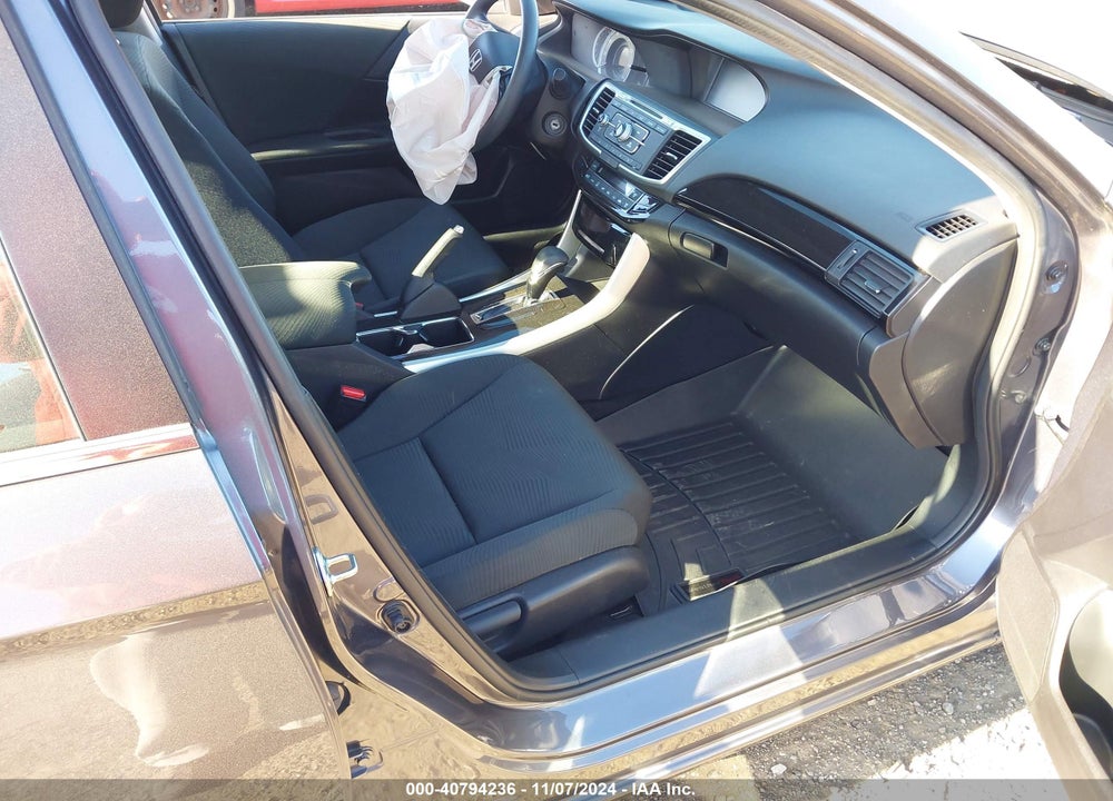 2017 HONDA ACCORD LX VIN: 1HGCR2F35HA195097