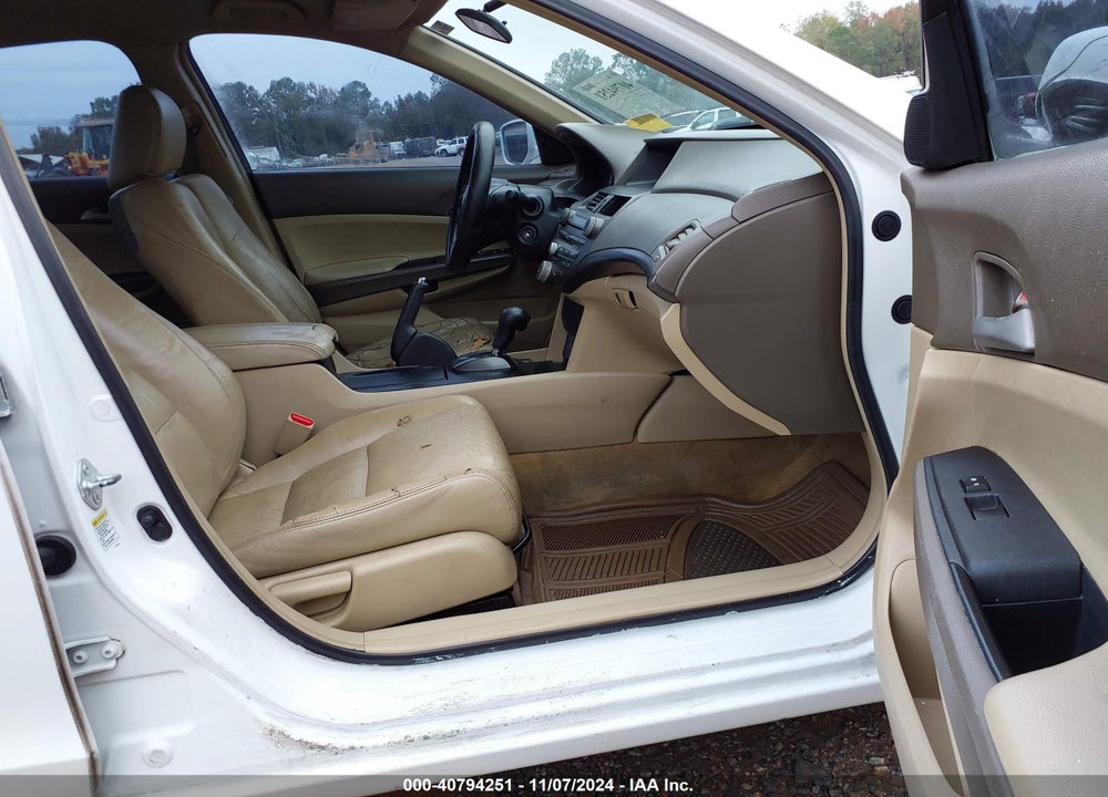 2009 HONDA ACCORD LX VIN: 1HGCP263X9A029858